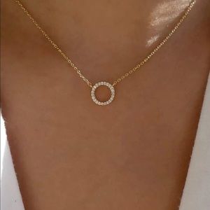 New Simple Round Charm Necklace Golden Tone